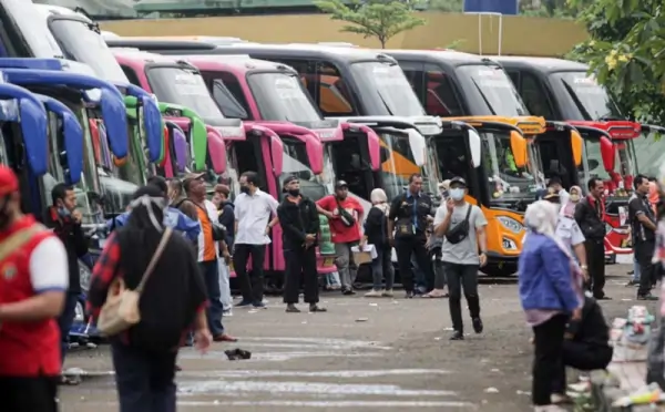 Libur Nataru dengan Bus